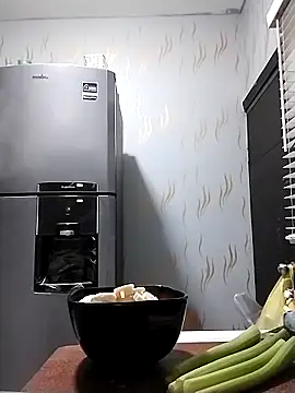 Lollysmile26 online show from 10/19/25, 02:23