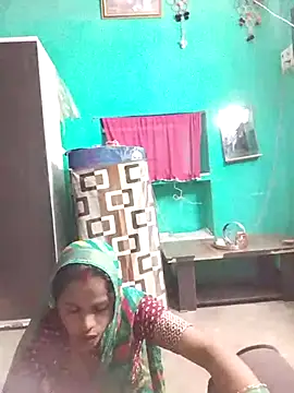 Snapshot of Hot_eras36 chatting on 10/10/25, 05:34 Hot eras36 online show from 10/10/25, 05:34