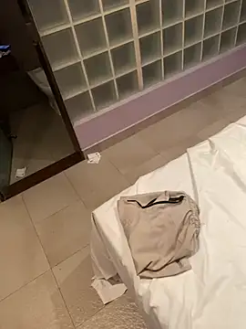 Snapshot of Lokos247 chatting on 04/26/26, 11:52 Lokos247 online show from 04/26/26, 11:52