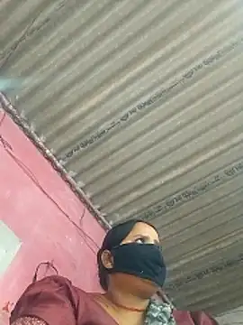 Snapshot of Cr_sonam chatting on 04/18/26, 11:36 Cr sonam online show from 04/18/26, 11:36