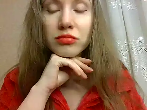 Snapshot of Lynirina chatting on 03/01/26, 10:56 Lynirina online show from 03/01/26, 10:56