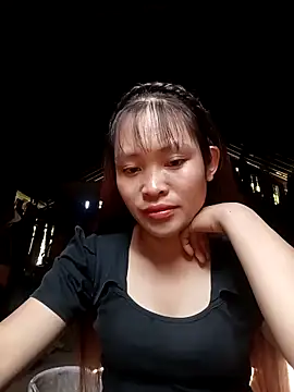 Young vietnamese online show from 10/18/25, 01:30