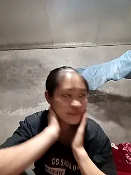 Young vietnamese online show from 10/20/25, 05:30