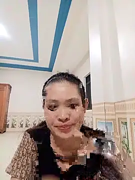 Young vietnamese online show from 10/21/25, 12:39