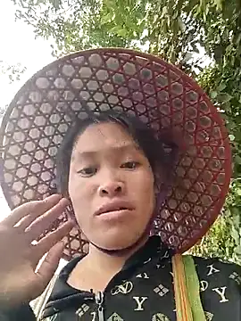 Young vietnamese online show from 10/26/25, 04:40