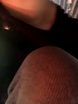 Young vietnamese online show from 10/28/25, 05:00