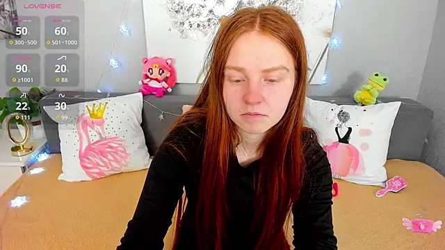 Evarey  online show from 12/18/25, 06:30