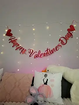 Evarey  online show from 02/08/26, 05:44