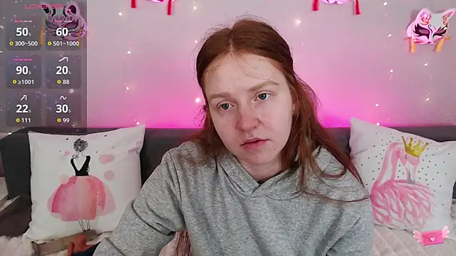 Snapshot of Evarey_ chatting on 05/14/26, 05:03 Evarey online show from 05/14/26, 05:03