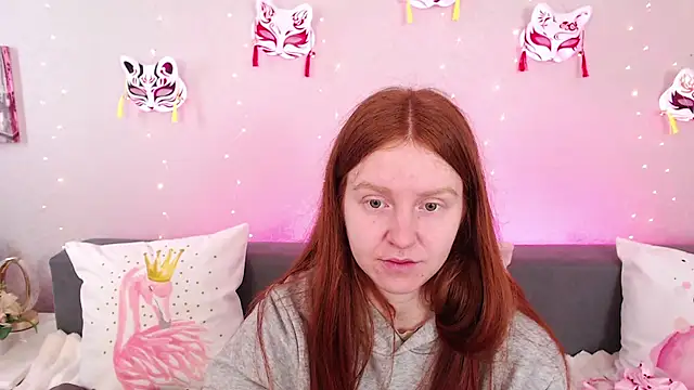 Snapshot of Evarey_ chatting on 05/15/26, 04:19 Evarey online show from 05/15/26, 04:19