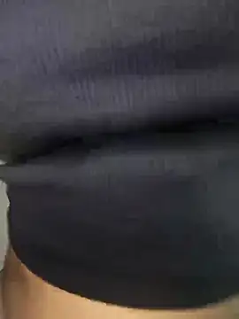 anshika0124 online show from 10/28/25, 04:49