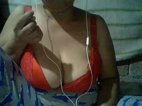 Snapshot of xxxsuckyourdick4u chatting on 04/23/26, 02:57 xxxsuckyourdick4u online show from 04/23/26, 02:57