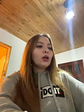 kattee adams online show from 11/07/25, 11:05