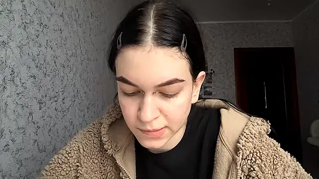 Snapshot of Wallazar_cute chatting on 10/20/25, 01:11 Wallazar cute online show from 10/20/25, 01:11