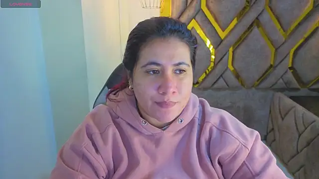 Addyy 02 online show from 12/19/25, 01:45