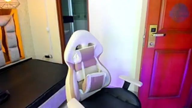 Snapshot of Addyy_02 chatting on 03/21/26, 02:38 Addyy 02 online show from 03/21/26, 02:38