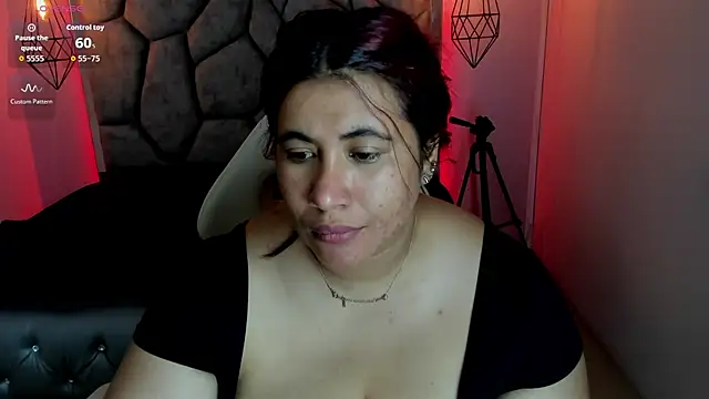 Addyy 02 online show from 05/25/26, 04:02