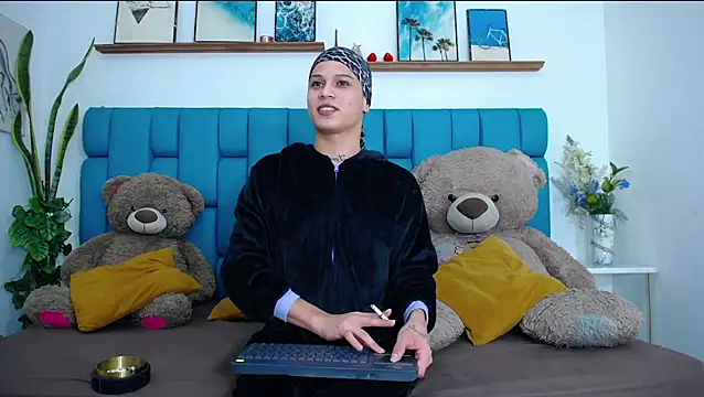 Snapshot of Brian_hot chatting on 03/03/26, 11:16 Brian hot online show from 03/03/26, 11:16