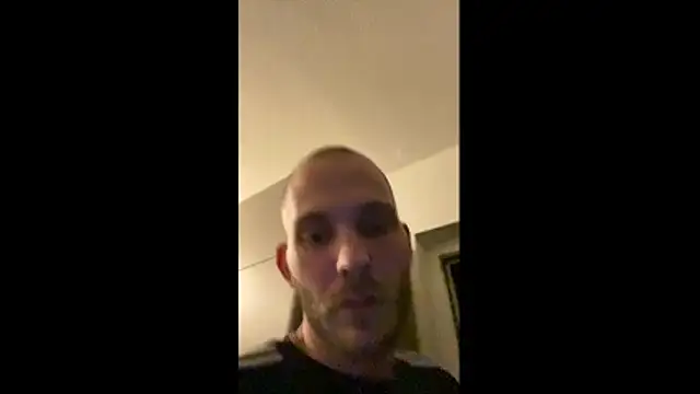 Snapshot of MolleDolle chatting on 03/24/26, 07:52 MolleDolle online show from 03/24/26, 07:52