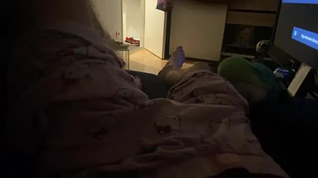 Snapshot of MolleDolle chatting on 04/07/26, 09:48 MolleDolle online show from 04/07/26, 09:48