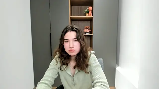 Snapshot of AmmieGerber chatting on 10/07/25, 05:04 AmmieGerber online show from 10/07/25, 05:04