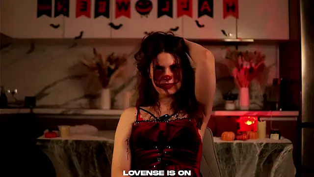 Snapshot of AmmieGerber chatting on 10/31/25, 02:12 AmmieGerber online show from 10/31/25, 02:12