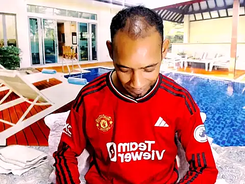 Snapshot of IndianMagicMike chatting on 11/17/25, 06:30 IndianMagicMike online show from 11/17/25, 06:30