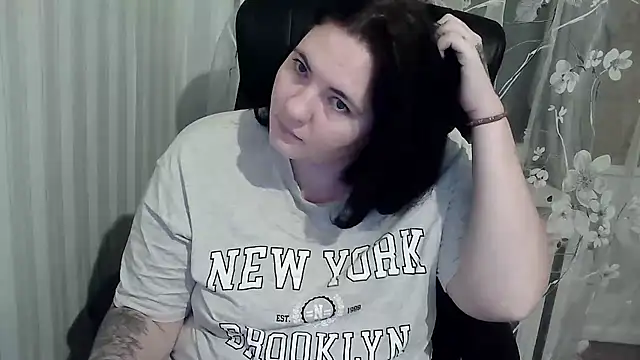 XLisaBlueXs  online show from 10/12/25, 07:46