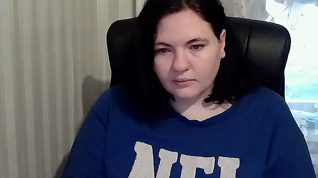 XLisaBlueXs  online show from 10/22/25, 06:57