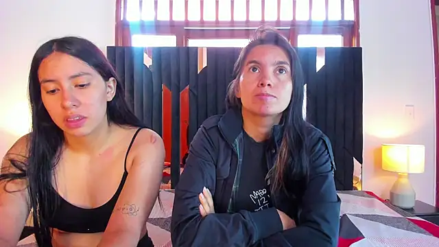 Sofy and Mia online show from 10/13/25, 12:49