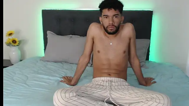 andresnoir  online show from 10/07/25, 02:14