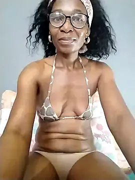 Snapshot of NaughtyCouga chatting on 11/01/25, 05:20 NaughtyCouga online show from 11/01/25, 05:20