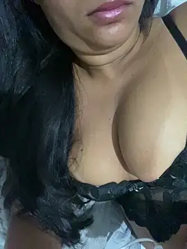 Snapshot of Brunamorenago chatting on 04/18/26, 10:41 Brunamorenago online show from 04/18/26, 10:41