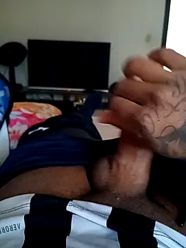 alangsts33 online show from 10/20/25, 02:39