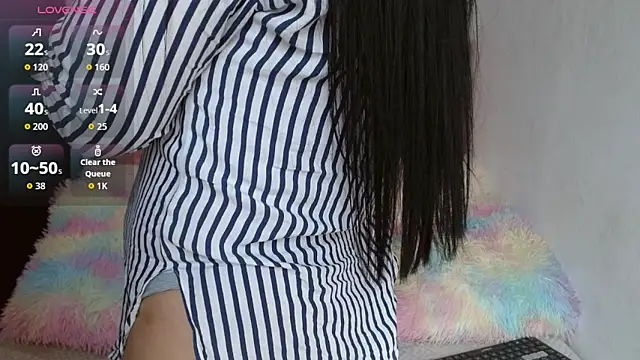 Snapshot of SeleneMore chatting on 11/30/25, 04:44 SeleneMore online show from 11/30/25, 04:44