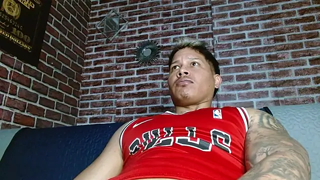 Snapshot of jordan_bigcock_ chatting on 06/28/26, 04:29 jordan bigcock online show from 06/28/26, 04:29
