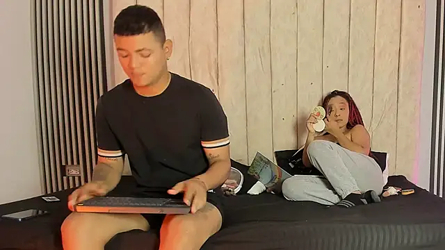 Snapshot of dante_and_kiara chatting on 11/05/25, 08:42 dante and kiara online show from 11/05/25, 08:42