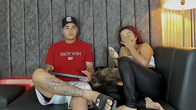 Snapshot of dante_and_kiara chatting on 11/08/25, 01:22 dante and kiara online show from 11/08/25, 01:22