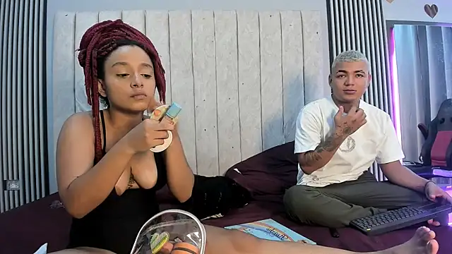 Snapshot of dante_and_kiara chatting on 11/26/25, 09:05 dante and kiara online show from 11/26/25, 09:05