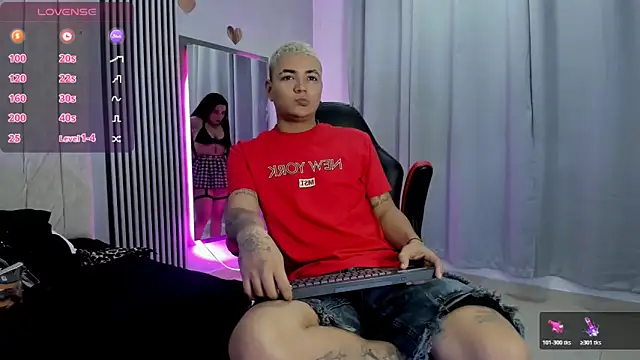 Snapshot of dante_and_kiara chatting on 11/30/25, 09:19 dante and kiara online show from 11/30/25, 09:19