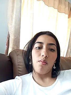 Queen sofya online show from 10/26/25, 04:57