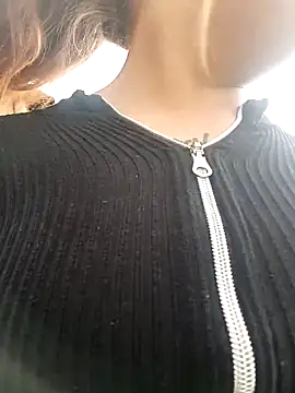 Allison Flamingg online show from 10/20/25, 01:00