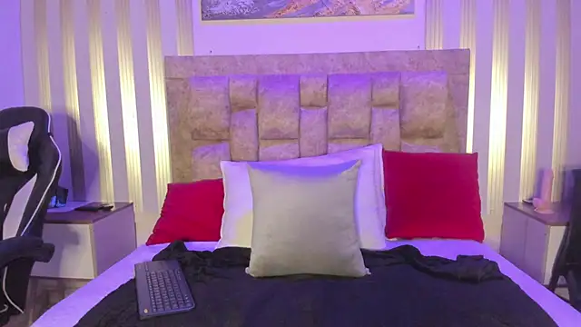 celeste collins  online show from 10/28/25, 12:09