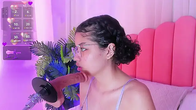 Violet cortez online show from 10/24/25, 04:47