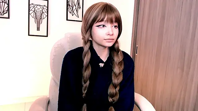 Snapshot of EmuOtori chatting on 10/11/25, 03:10 EmuOtori online show from 10/11/25, 03:10