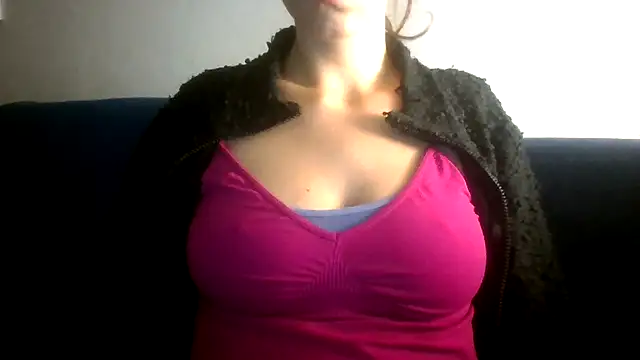 SuperValentina online show from 10/15/25, 10:54