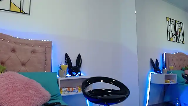 kathy hot  online show from 10/24/25, 11:23