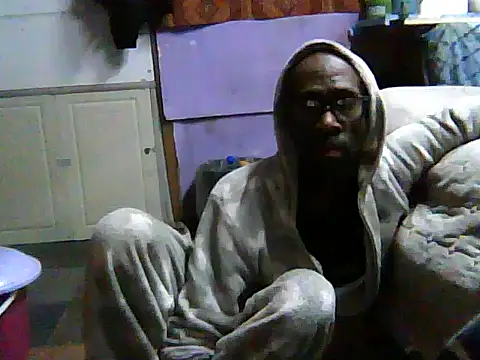 Snapshot of Toyboya6 chatting on 06/19/26, 12:48 Toyboya6 online show from 06/19/26, 12:48