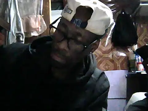 Snapshot of Toyboya6 chatting on 06/19/26, 07:39 Toyboya6 online show from 06/19/26, 07:39
