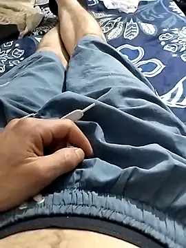 perrongo21 online show from 10/30/25, 08:42